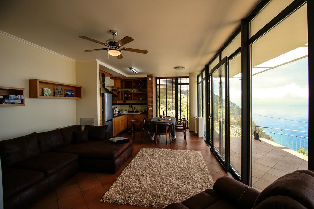 Cottage Ocean View Порту-Мониш Экстерьер фото
